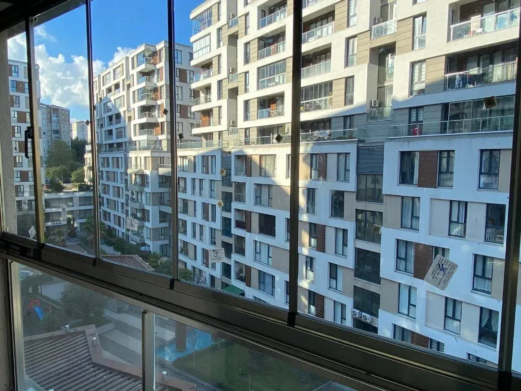Cam Balkon İçin İzin Gerekli mi? Ruhsat ve Belediye Kuralları